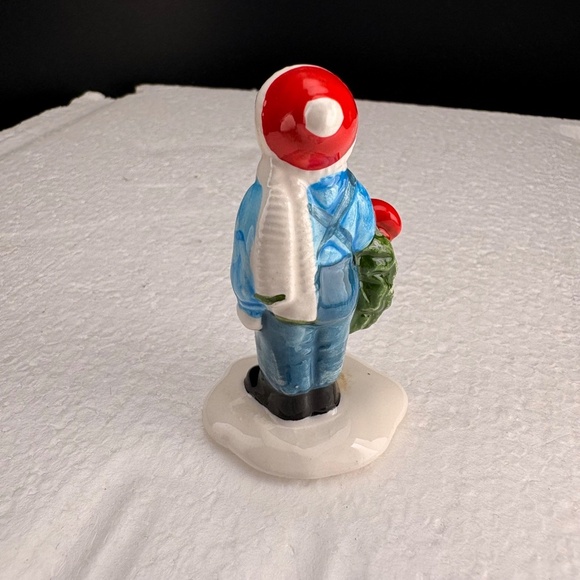 Department 56 Snow Village Christmas Children Playing In The Snow - 6 pieces - Picture 5 of 16